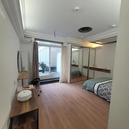 Bel Champs Elysees Avec 2 *